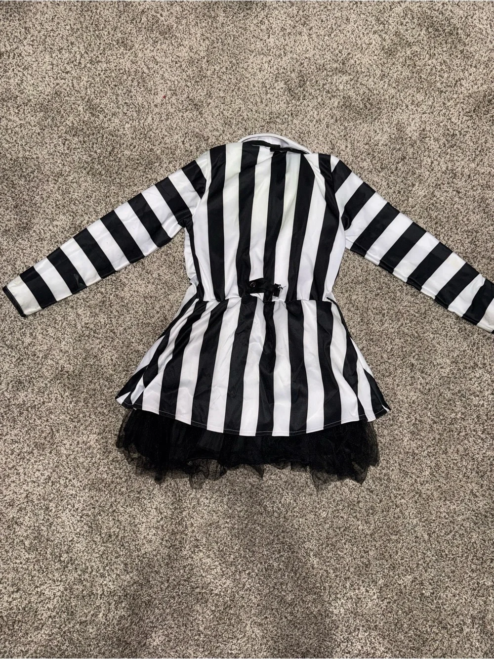 Girls Medium Beetlejuice Costume. Missing Hair Bow & Lapel.